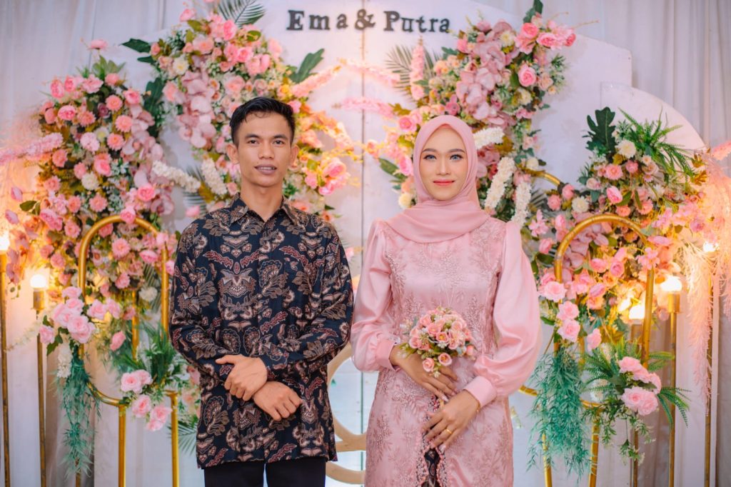 Ema Dan Putra
